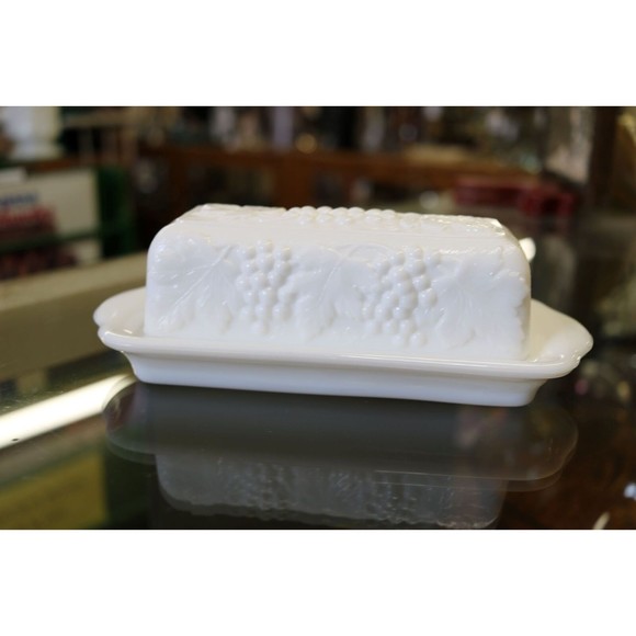 Imperial Milk Glass Grape Patter Butter Dish & Lid - Picture 8 of 8